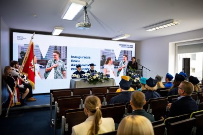 Studenci Uniwersytetu WSB Merito rozpoczęli nowy rok akademicki (fot. Marcin Rakowski)