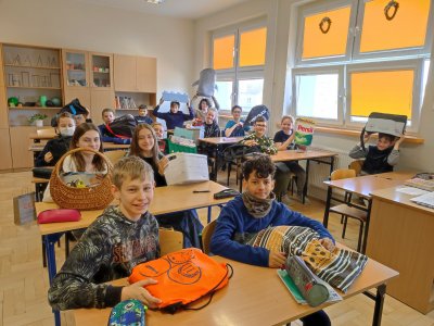Dzień bez plecaka w Szkole Podstawowej nr 18 w Gdyni. Nasze szkolne społeczności stawiają przede wszystkim na tworzenie młodym przyjaznej przestrzeni w szkole, co też przyczynia się do lepszych wyników w nauce // fot. SP18 