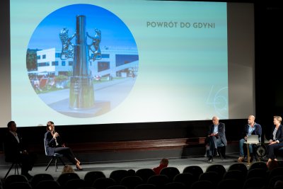 Konferencja prasowa 46. Festiwalu Polskich Filmów Fabularnych odbyła się w Warszawie. Wzięli w niej udział (od lewej): Radosław Śmigulski – dyrektor Polskiego Instytutu Sztuki Filmowej, Katarzyna Gruszecka-Spychała – wiceprezydent Gdyni ds. gospodarki, Leszek Kopeć – dyrektor Festiwalu Polskich Filmów Fabularnych, Tomasz Kolankiewicz – dyrektor artystyczny Festiwalu Polskich Filmów Fabularnych oraz Magdalena Jacoń – rzeczniczka prasowa festiwalu // fot. materiały prasowe FPFF