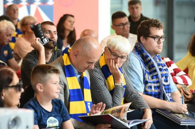 Joanna Zielińska i Rafał Klajnert na premierze albumu z okazji 90-lecia Arki Gdynia / fot. Piotr Sukiennicki