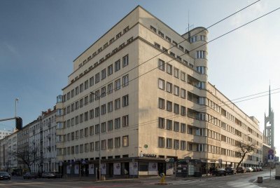 „Bankowiec” przy ul. 3 Maja 27-31, dla którego zostanie opracowany program prac konserwatorskich elewacji frontowych (fot. Biuro Miejskiego Konserwatora Zabytków)