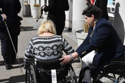 Szkolenie dla urzędników „Obsługa osoby z niepełnosprawnością w Urzędzie Miasta Gdyni”. Na zdjęciu Anna Dobkowska z Referatu do spraw Osób z Niepełnosprawnością (fot. Magdalena Śliżewska)