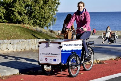 Nowe rowery e-cargo można wykorzystać np. do przewozu towarów i drobnych dostaw, fot. Lechosław Dzierżak