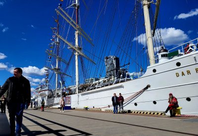 Tysiące osób odwiedziło pokład „Daru Pomorza” // fot. Izabela Zięba/Gdynia w obiektywie 