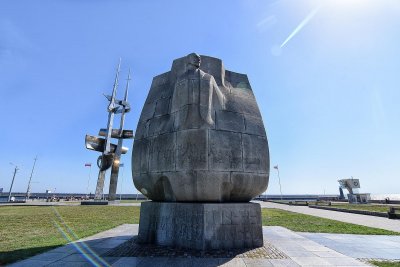 Pomnik Josepha Conrada na molo Południowym w Gdyni (fot. Michał Puszczewicz)