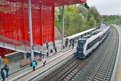 PKM - przystanek Gdynia Karwiny 