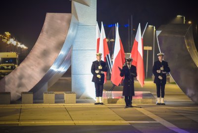 Capstrzyk z okazji 101. rocznicy utworzenia morskiego Rodzaju Sił Zbrojnych // fot. st. chor. szt. Mar. Piotr Leoniak