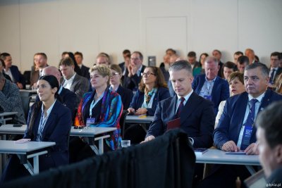 15. edycja Transport Week w Gdyni. Udział w niej biorą m.in. Arkadiusz Marchewka, minister infrastruktury i  prof. dr hab. inż. kpt. ż.w. Adam Weintrit, rektor Uniwersytetu Morskiego w Gdyni (fot. Magda Śliżewska)