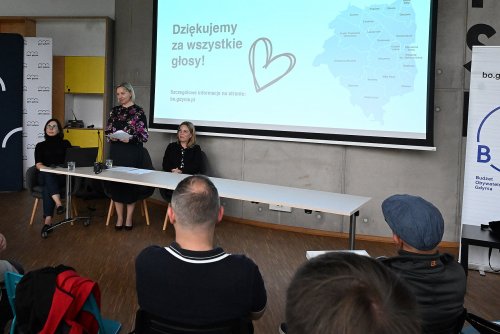 Na zdjęciu m.in.: Oktawia Gorzeńska, wiceprezydentka Gdyni oraz Magdalena Warmowska, kierowniczka Działu  Działu Diagnoz i Partycypacji w Laboratorium Innowacji Społecznych (fot. Michał Puszczewicz)