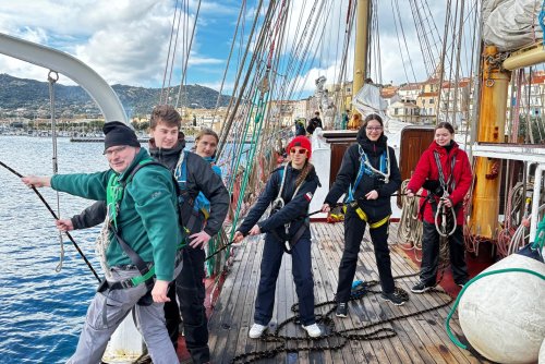  Gdyńscy uczniowie podczas rejsu na STS Pogoria (fot. Michał Szczyptański)