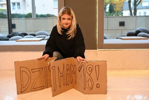 Paulina ciągle ma urodzinowy baner. Postanowiła zachować go na pamiątkę (fot. Waldemar Ulanowski)