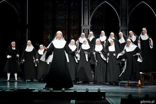 Od 5 września w Teatrze Muzycznym w Gdyni będzie można oglądać musical „Zakonnica w przebraniu” (fot. Magdalena Czernek)