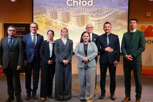 Na zdjęciu m.in.: prezydent Gdyni Aleksandra Kosiorek, dyrektorka PPNT Maria Maślak, prezes zarządu OPEC Wojciech Folejewski, dyrektor zarządzający GAZUNO Piotr Langowski (fot. Magdalena Starnawska)