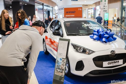 Stoisko informacyjne „Rozlicz PIT w Gdyni” w Centrum Riviera będzie dostępne także w niedzielę, 29 marca w godz. 13:00-17:00 (fot. Karol Stańczak)