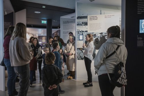 Oprowadzanie po wystawie stałej „Gdynia Dzieło Otwarte ” mat. prasowe Muzeum Miasta Gdyni