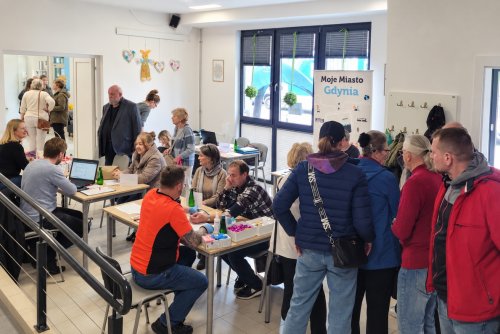 Podczas wydarzenia mieszkańcy mogli skorzystać z konsultacji i porad specjalistów. Fot. Gdyńskie Centrum Zdrowia