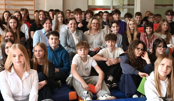 Gdyńskie Perły: uczniowie i znani Gdynianie