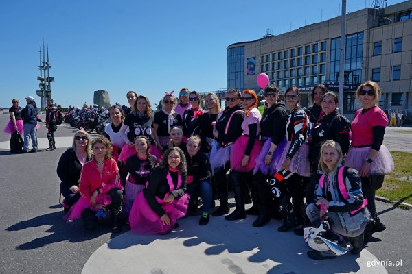 Motocyklistki na rzecz zdrowia kobiet