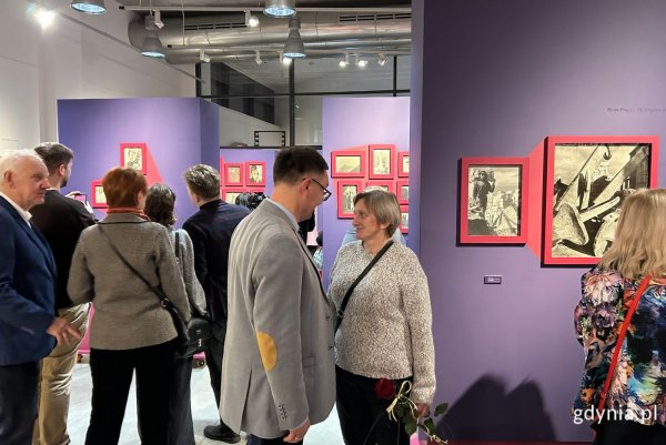 Poznaj Gdynię sprzed lat. Wernisaż fotografii Bolesławy i Edmunda Zdanowskich