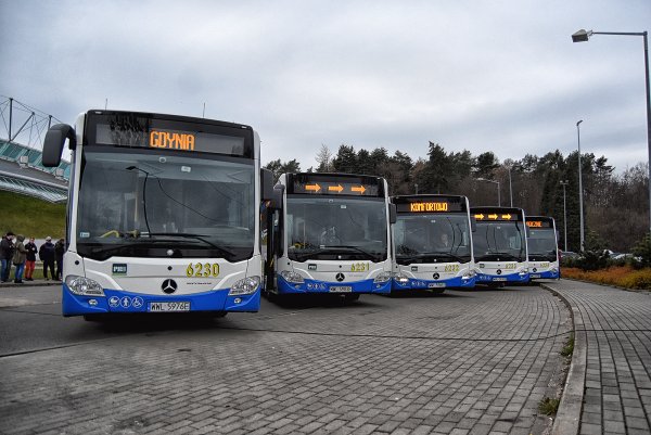 10 nowych autobusów linii R