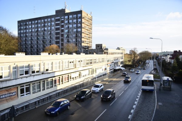 Jedna oferta na projekt przebudowy ulicy Chwarznieńskiej