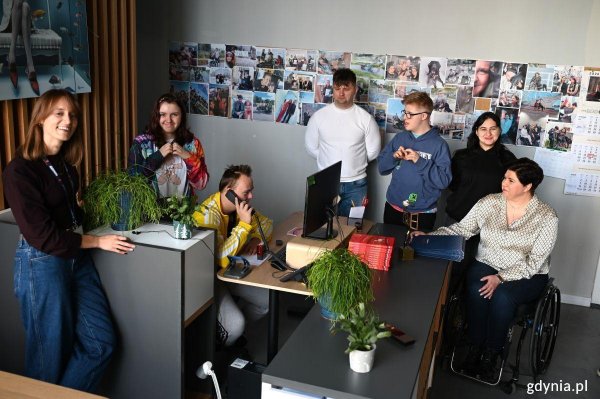 Uczniowie Zespołu Szkół Specjalnych nr 17 zdobywają doświadczenie w gdyńskim magistracie