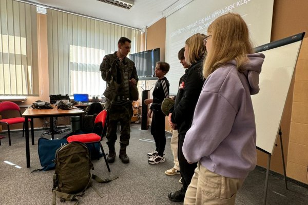 Trzynaście gdyńskich szkół w programie „Edukacja z wojskiem”