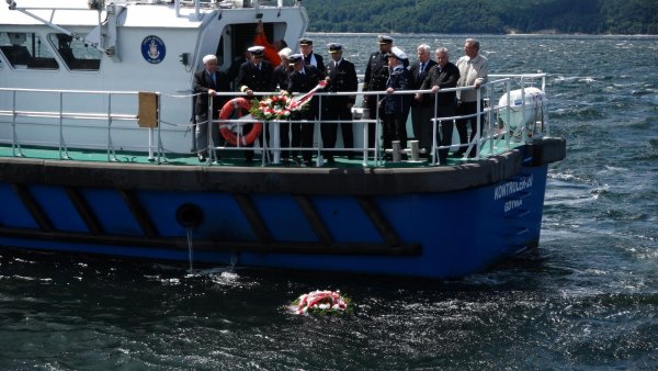 W hołdzie tym, co odeszli na wieczną wachtę