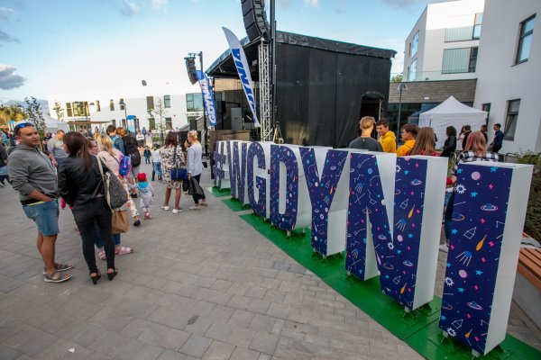 Totalny kosmos na Chwarznie-Wiczlinie