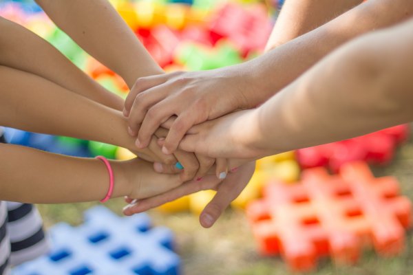 Miasto monitoruje dowóz dzieci z niepełnosprawnościami i wprowadza możliwe rozwiązania, w tym wypracowane z rodzicami