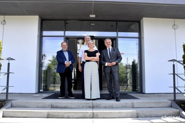 Jak Feniks z popiołów, czyli nowe życie biurowca