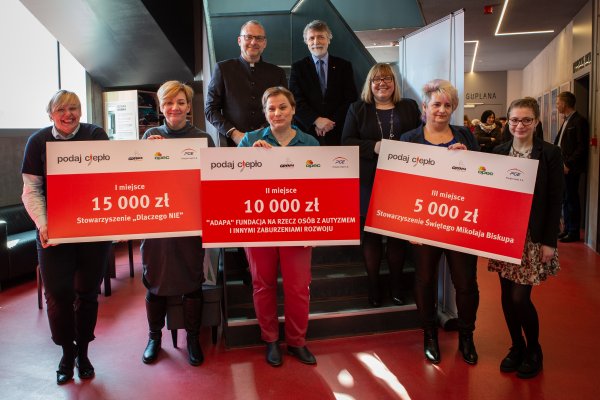  Nagrody w konkursie dla NGO „Podaj dalej ciepło” wręczone