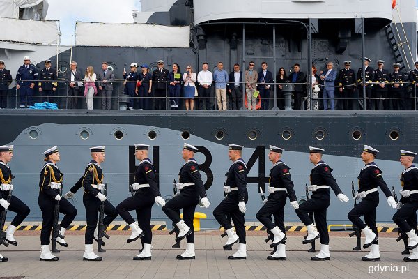 ORP „Błyskawica” na zimowym wypoczynku