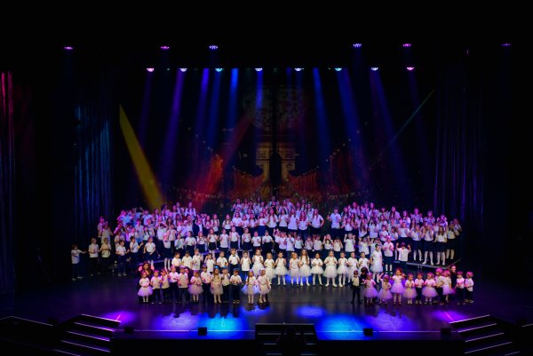 Koncert pełen miłości – Ecole Maternelle&Ecole Primaire Trójmiasto i przyjaciele razem dla hospicjum