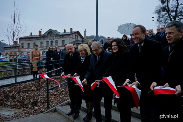 Metropolia stawia na węzły