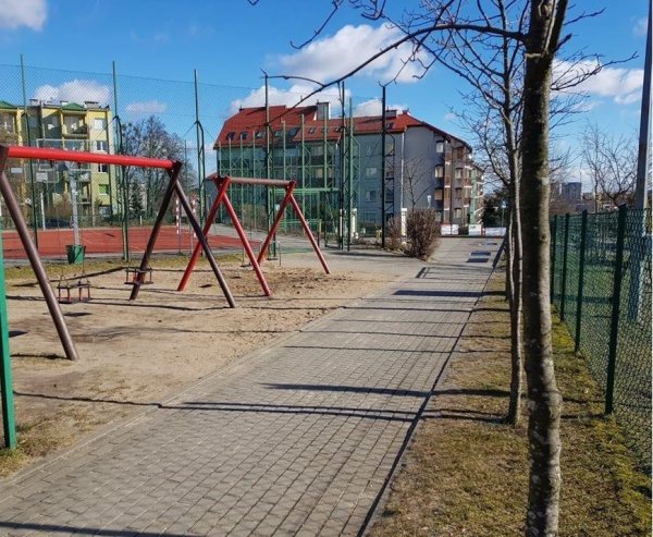 Rozpoczynamy przebudowę placu zabaw na Fikakowie