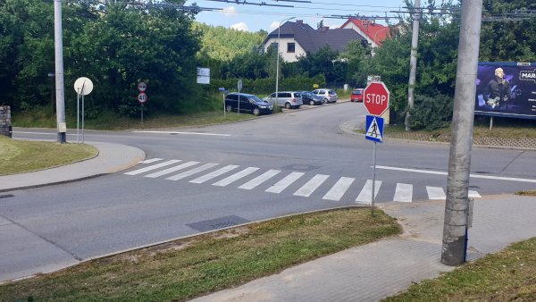 Skrzyżowanie ul. Wiczlińskiej, ul. Miętowej i ul. Koperkowej na Dąbrowie będzie przebudowane