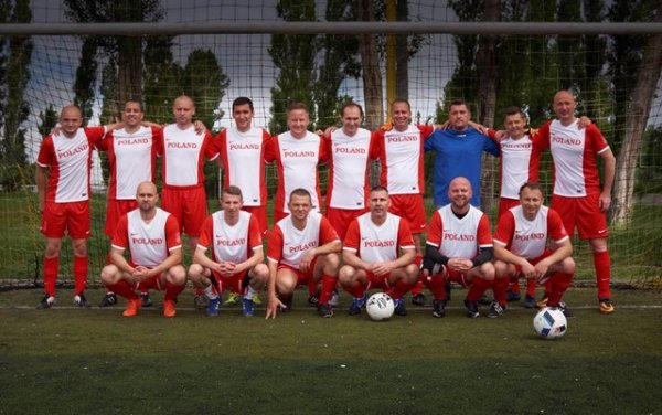 Europejska piłka w zbożu 