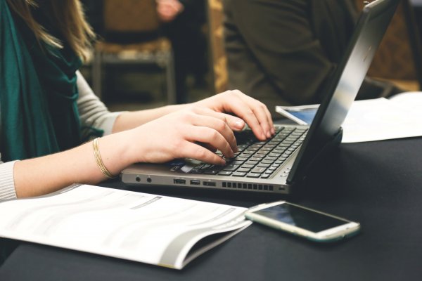 Nowe laptopy dla gdyńskich uczniów