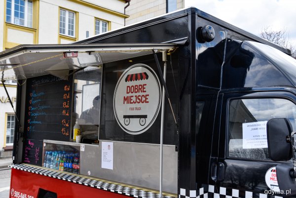 Wyjątkowy food truck przy Zawiszy Czarnego