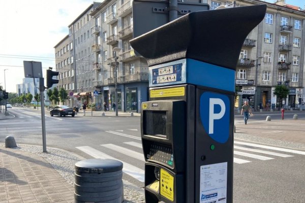 Nowa funkcja w parkomatach – szybkie opłacenie zaległości bez kolejek