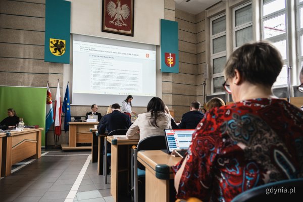 Kilkanaście uchwał przyjętych przez radnych
