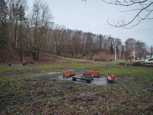 Planujesz grilla lub ognisko? Zarezerwuj online miejsce piknikowe!