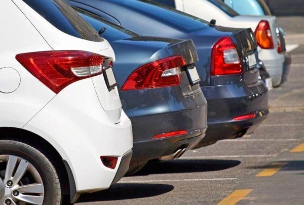 Wolne miejsca parkingowe w smartfonie