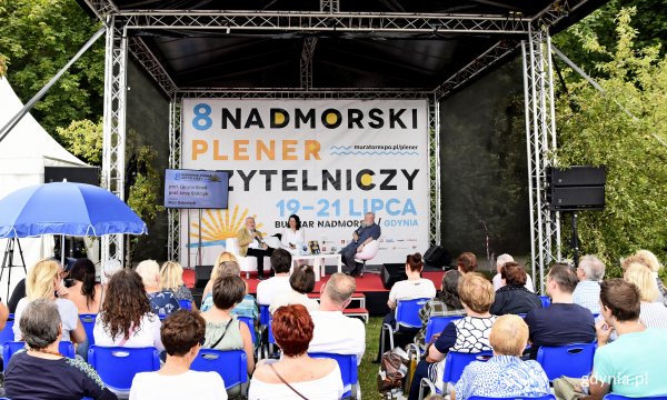 Literatura z Grocholą, prof. Bralczykiem i innymi
