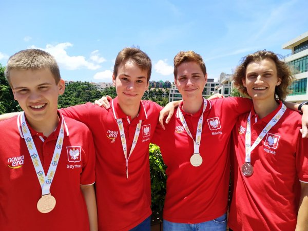 Uczeń gdyńskiej Trójki srebrnym medalistą w Hongkongu