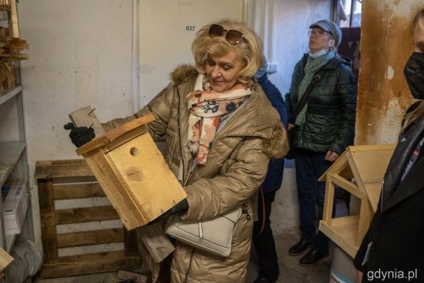 Budki i karmniki trafiły do mieszkańców