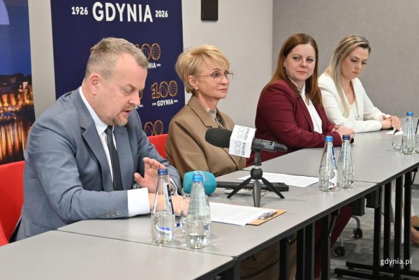 Z jakimi wyzwaniami mierzą się miasta? Samorządowcy rozmawiają #wGdyni