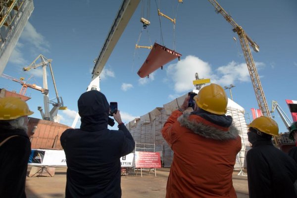 Stępka pod polarny statek pasażerski