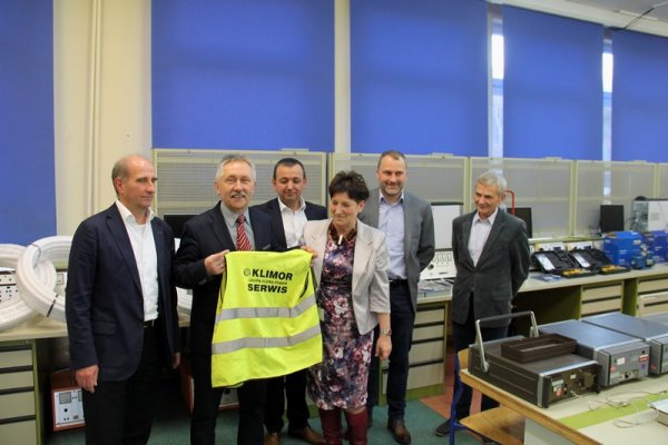 Nowoczesne urządzenia i materiały szkoleniowe dla ZSChiE